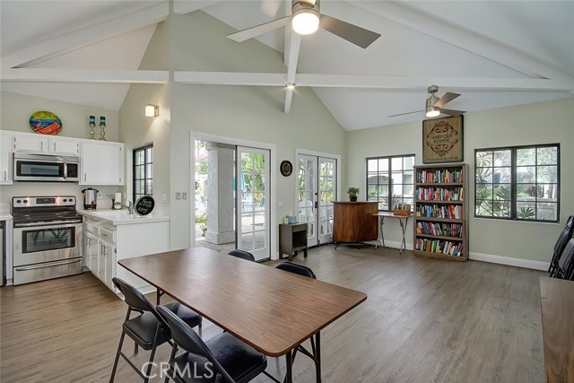 4752 Tiara Drive, Huntington Beach CA: https://media.crmls.org/medias/be306ab1-78d7-44e6-a390-3e6c98ded5a3.jpg