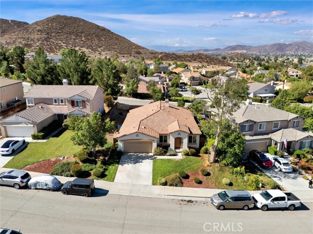 27727 Hollyoak Way, Menifee CA: https://media.crmls.org/medias/be3102ee-daa7-4b81-87fa-fa1c69991056.jpg