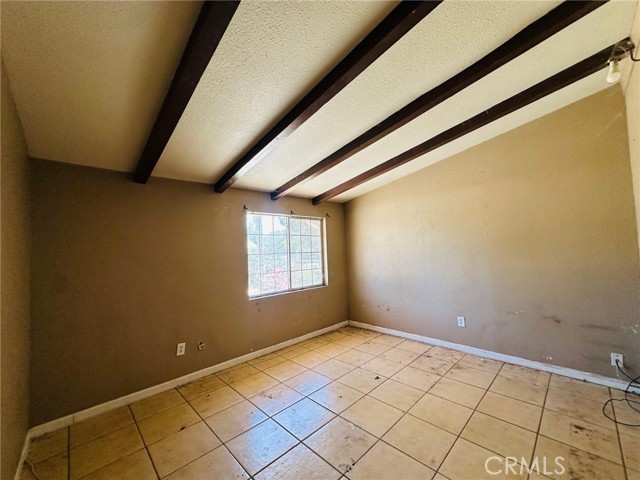 27331 Perkins Road, Madera CA: https://media.crmls.org/medias/be31ff86-2c30-4346-b6bb-ff9c4ebec43c.jpg