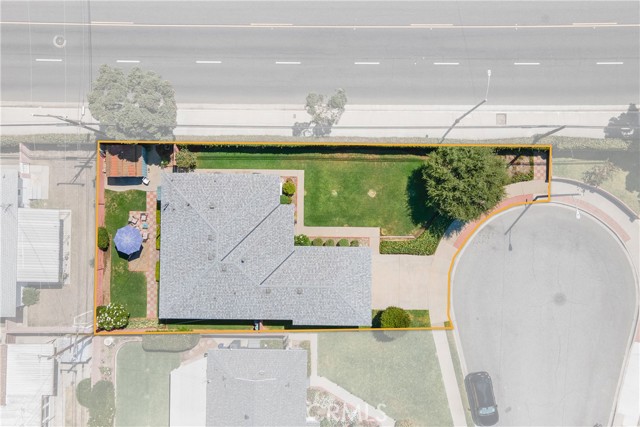 6345 Bigelow Street, Lakewood CA: https://media.crmls.org/medias/be33dee2-8c12-4fbd-b8c7-c08785c978d0.jpg