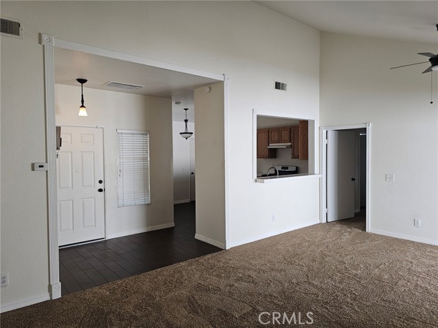 1361 Whitewood Drive, Mentone CA: https://media.crmls.org/medias/be3479e7-e83b-43c5-8a52-4687ffb41d01.jpg