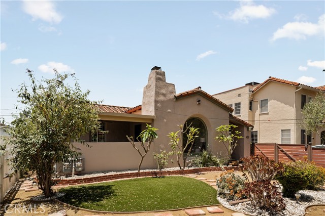 3848 Boyce Avenue, Los Angeles CA: https://media.crmls.org/medias/be34c20c-c113-4a6a-a039-ba0cb70fe15c.jpg