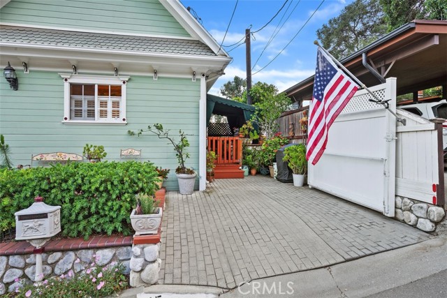 315 Old Ranch Road, Sierra Madre CA: https://media.crmls.org/medias/be351627-91da-44c5-aef1-a8c270b4b256.jpg