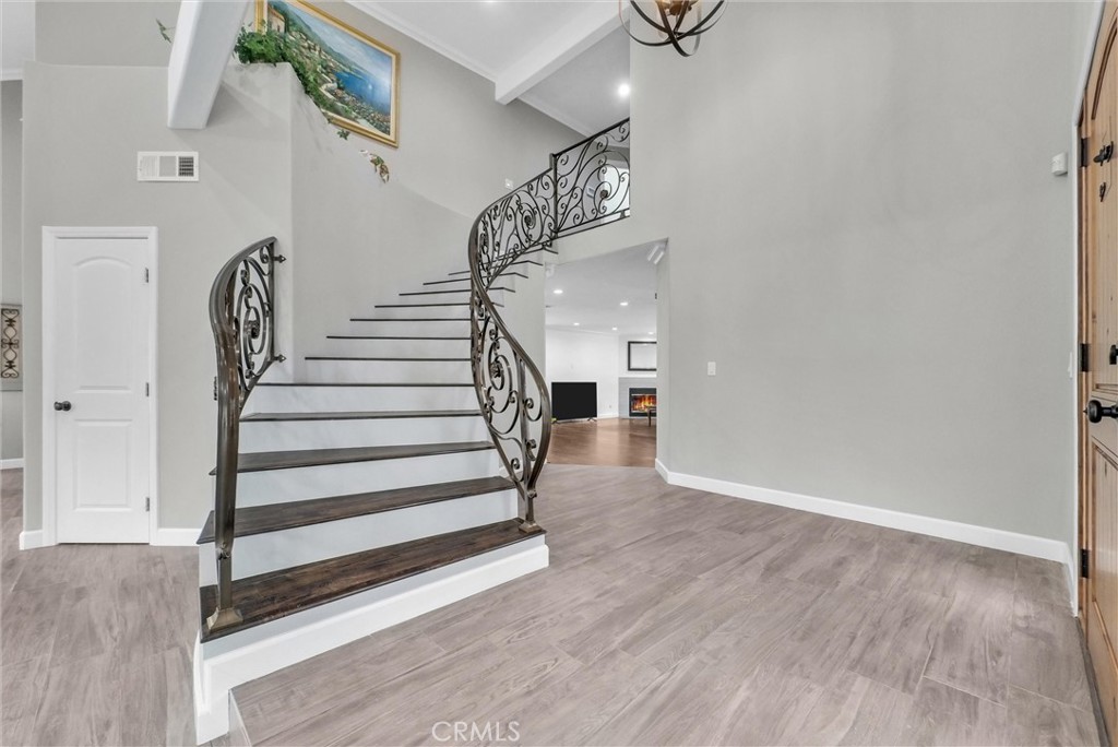 MLS #WS25229211 image #20