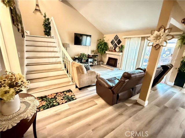 14213 Ranchero Drive, Fontana CA: https://media.crmls.org/medias/be35f790-4fe3-4859-866c-c933a728a772.jpg