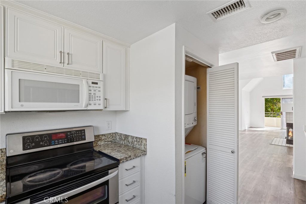 MLS #OC25223510 image #7