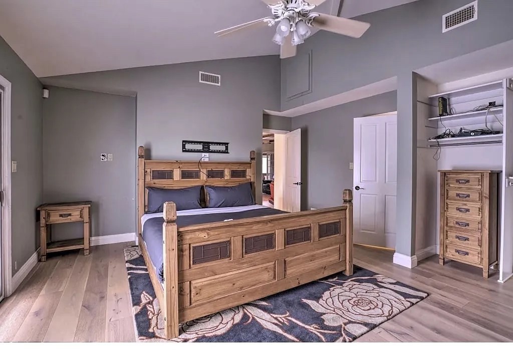 423 Crouch - photo 2
