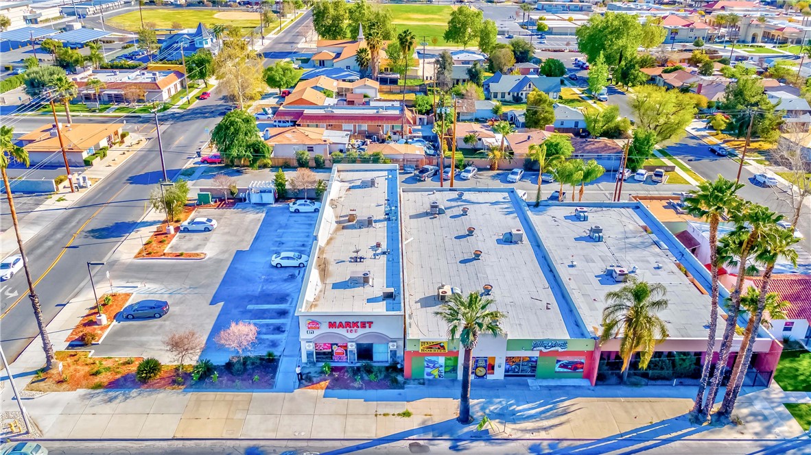 811 E Florida Avenue, Hemet, California 92543, ,Commercial Sale,For Sale,811 E Florida Avenue,CRPW22113850