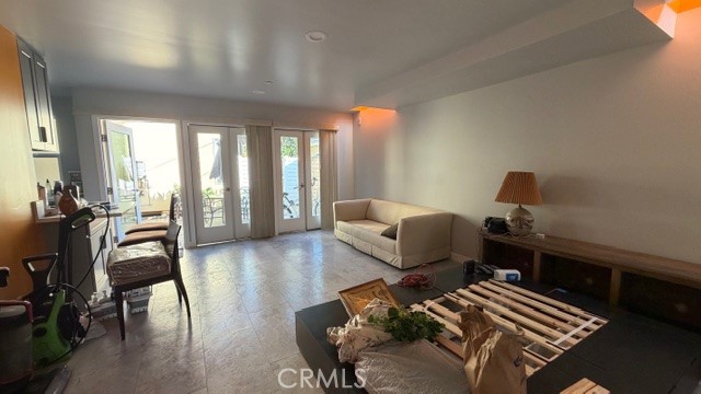 Detail Gallery Image 3 of 6 For 2413 La Crescenta #B,  Alhambra,  CA 91803 - 0 Beds | 1 Baths