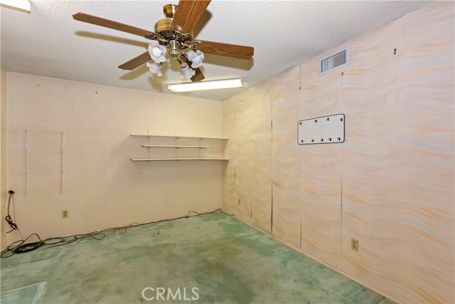 9850 Lombardy, Bloomington CA: https://media.crmls.org/medias/be38dd59-6784-4335-9ab6-9855f5347df5.jpg
