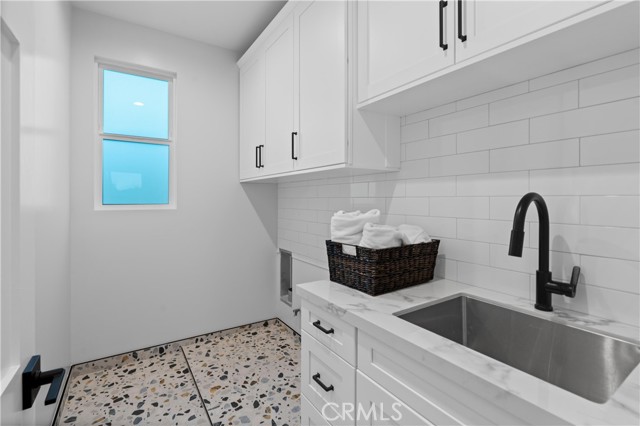 1934 Ruhland Avenue, Redondo Beach, California 90278, 5 Bedrooms Bedrooms, ,5 BathroomsBathrooms,Residential,Sold,Ruhland,PV23027311