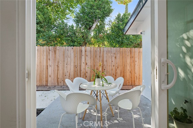 Detail Gallery Image 17 of 53 For 5700 El Canon Ave, Woodland Hills,  CA 91367 - 3 Beds | 3 Baths