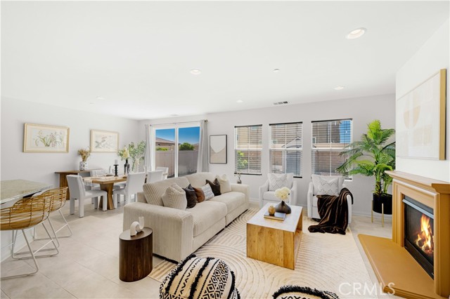 7659 Prairie Drive, Riverside CA: https://media.crmls.org/medias/be3ab17e-7823-465c-9b7c-112f16c7bdbd.jpg