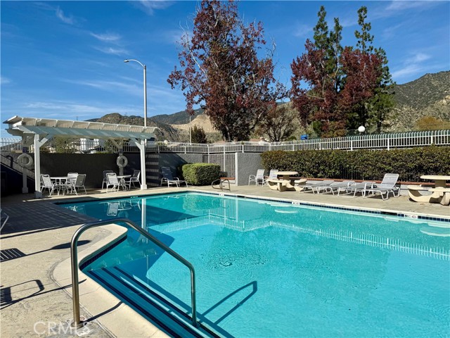Detail Gallery Image 29 of 31 For 1641 Dimas Ct, Azusa,  CA 91702 - 2 Beds | 2/1 Baths