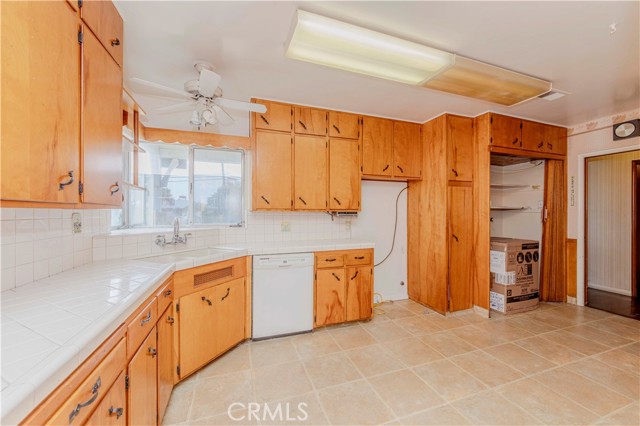 7236 Hellman Avenue, Rancho Cucamonga CA: https://media.crmls.org/medias/be3b56fd-05eb-4fd7-82b0-54b6da324d43.jpg