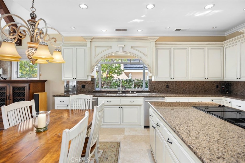 Be3b6195 Efc0 4066 Bce7 Cb8f73eafaba