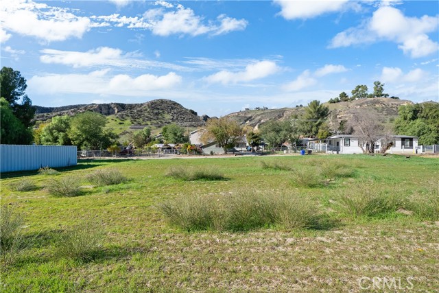 Detail Gallery Image 24 of 41 For 2 Taft Ct, Val Verde,  CA 91383 - – Beds | – Baths