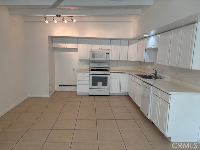 Image 3 of 21 For 920 Chuckwalla Road