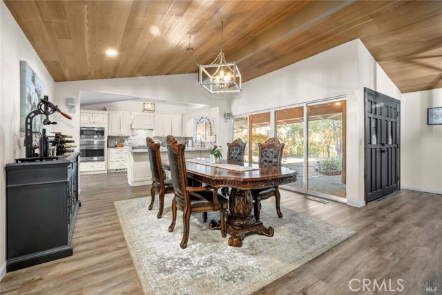 Detail Gallery Image 2 of 45 For 441 Vichy Hills Dr, Ukiah,  CA 95482 - 3 Beds | 3/1 Baths