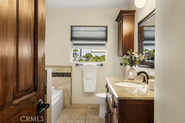 Detail Gallery Image 14 of 38 For 4757 Darien, Torrance,  CA 90503 - 4 Beds | 2 Baths