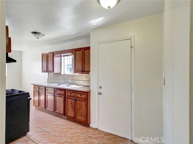 Detail Gallery Image 23 of 34 For 1667 E 111th, Los Angeles,  CA 90059 - 2 Beds | 2 Baths