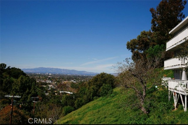 Detail Gallery Image 66 of 75 For 3615 Sunswept Dr, Studio City,  CA 91604 - 2 Beds | 3 Baths