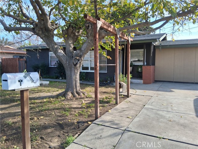 Detail Gallery Image 2 of 5 For 1185 W Devonshire, Hemet,  CA 92543 - 2 Beds | 1 Baths