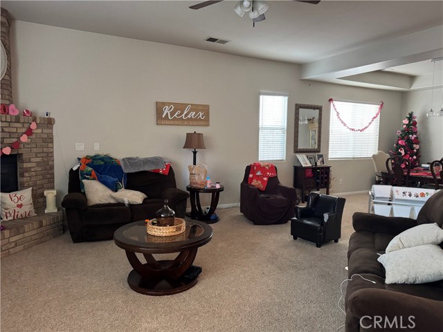 Detail Gallery Image 7 of 38 For 6719 Stafford Falls Dr, Bakersfield,  CA 93312 - 3 Beds | 2/1 Baths