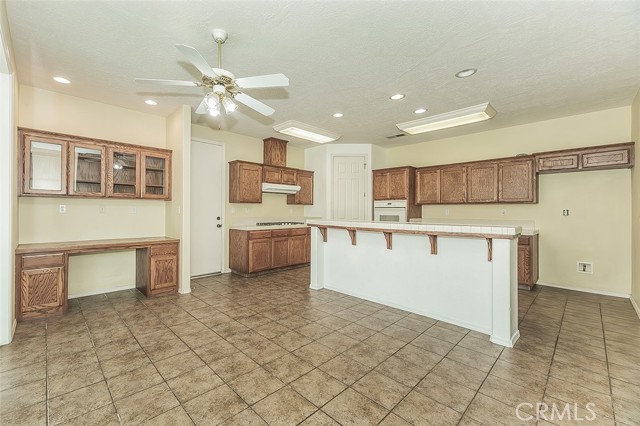 Detail Gallery Image 16 of 75 For 1377 Fenmore, Sanger,  CA 93657 - 4 Beds | 3 Baths