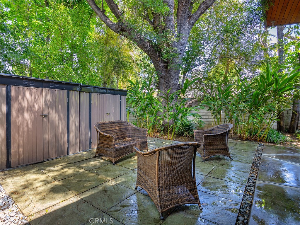 https://media.crmls.org/medias/be3ffc09-5584-4a84-b370-a9daf5928173.jpg?preset=X-Large