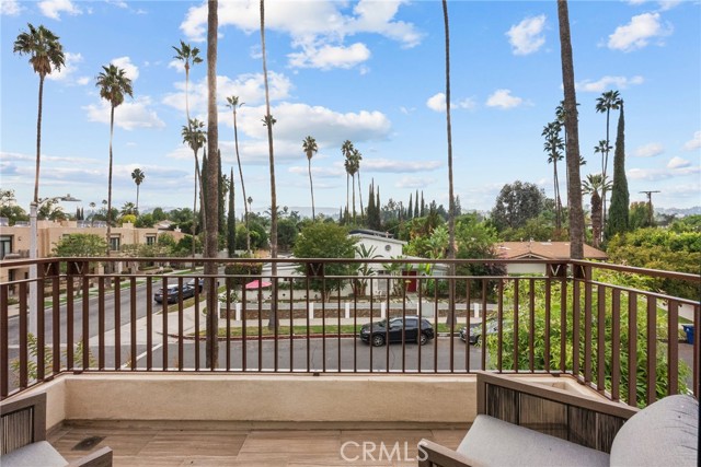 Detail Gallery Image 29 of 37 For 18703 Redwing St, Tarzana,  CA 91356 - 3 Beds | 2/1 Baths