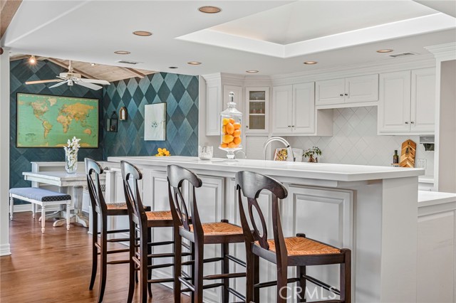 42 Empty Saddle Road, Rolling Hills Estates CA: https://media.crmls.org/medias/be412ad2-948b-455f-a928-9c2f864f92ae.jpg