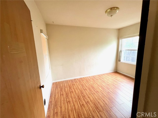 10545 Leolang Avenue photo 5