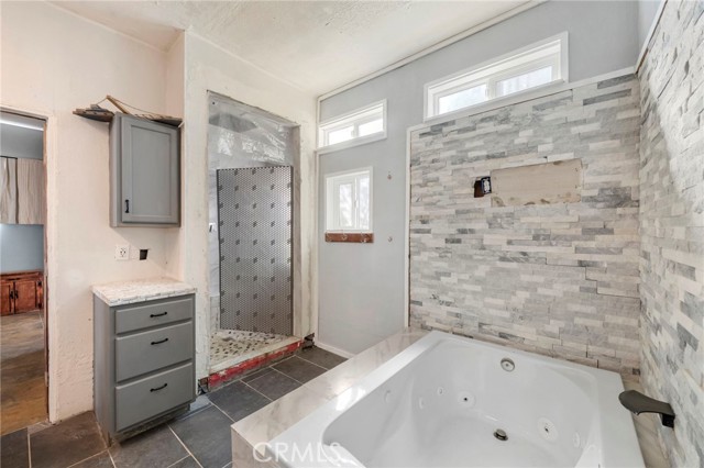 2311 Rose Road, Fallbrook CA: https://media.crmls.org/medias/be41c624-830c-4f6c-abf8-35721aac32c3.jpg