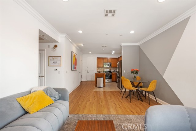 Detail Gallery Image 11 of 28 For 6938 Laurel Canyon Bld #101,  North Hollywood,  CA 91605 - 2 Beds | 2 Baths