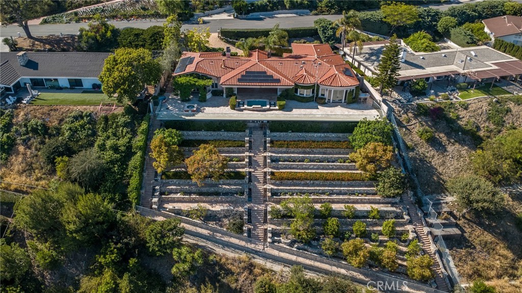 https://media.crmls.org/medias/be42bab3-0654-46d8-a00d-3603a3589522.jpg?preset=X-Large