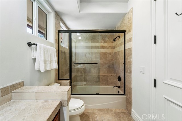 45200 Oak Manor Ct, Temecula CA: https://media.crmls.org/medias/be42cf1b-cc16-41fc-a05f-ab4fa6ee832c.jpg