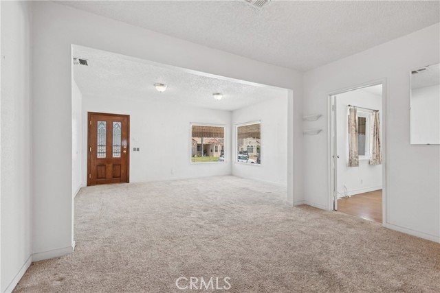 8820 Underwood Street, Pico Rivera CA: https://media.crmls.org/medias/be432737-1217-4eb0-8a27-eb2d728b96ca.jpg