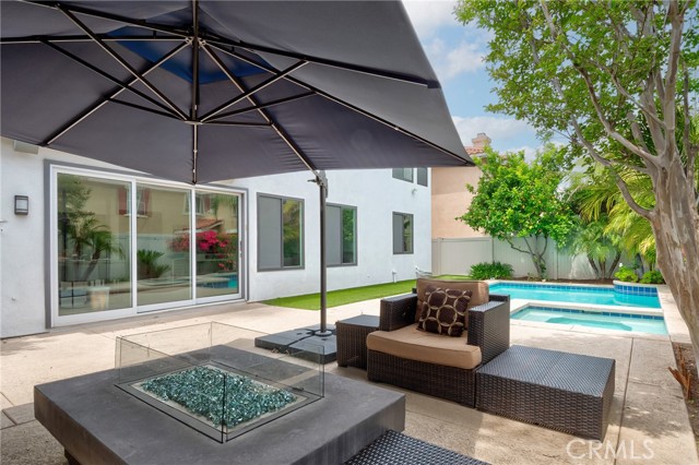 15 Medlar, Irvine CA: https://media.crmls.org/medias/be4360be-4607-4885-ae04-aae676cb34f4.jpg