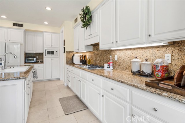 Detail Gallery Image 11 of 36 For 8190 E Hayden Ct, Anaheim Hills,  CA 92808 - 5 Beds | 4/1 Baths