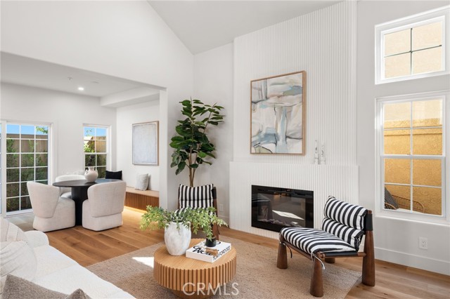 Detail Gallery Image 4 of 29 For 2116 Colina Vista Way, Costa Mesa,  CA 92627 - 3 Beds | 2/1 Baths