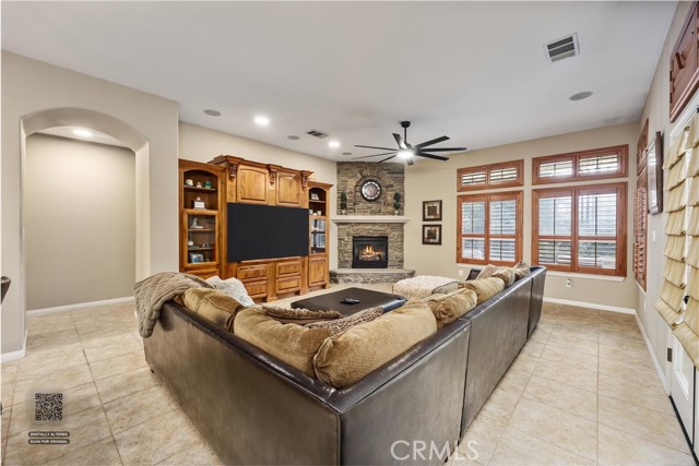 Detail Gallery Image 27 of 75 For 205 Somerford Ct, Bakersfield,  CA 93312 - 5 Beds | 4 Baths