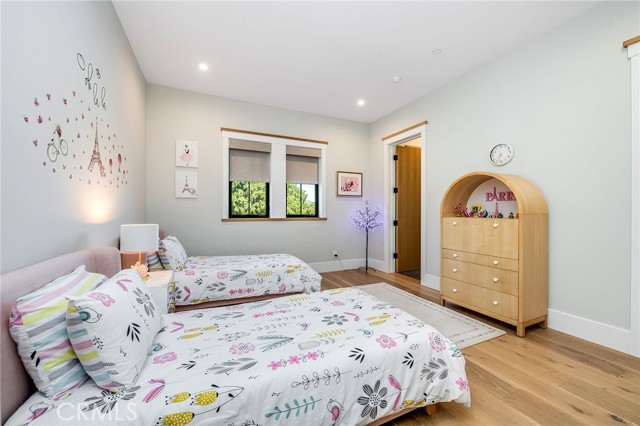 4365 Kraft Avenue, Studio City CA: https://media.crmls.org/medias/be45b757-8fe2-4a43-8c37-05585ab9539c.jpg
