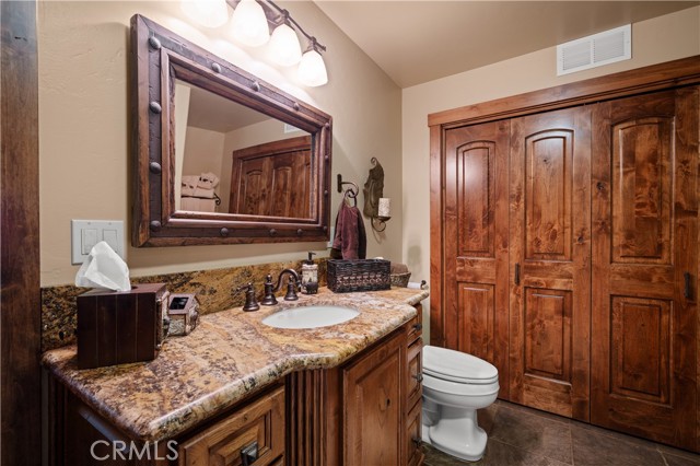 26000 Deertrail Drive, Tehachapi CA: https://media.crmls.org/medias/be45cad7-b768-49d6-a929-9ac9f9c845cf.jpg