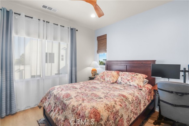 Detail Gallery Image 20 of 27 For 274 Novel, Irvine,  CA 92618 - 3 Beds | 3/1 Baths