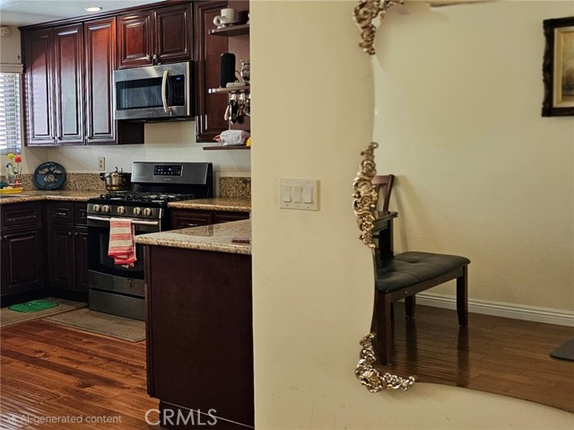 Detail Gallery Image 26 of 69 For 1711 Grismer Ave #52,  Burbank,  CA 91504 - 3 Beds | 3 Baths