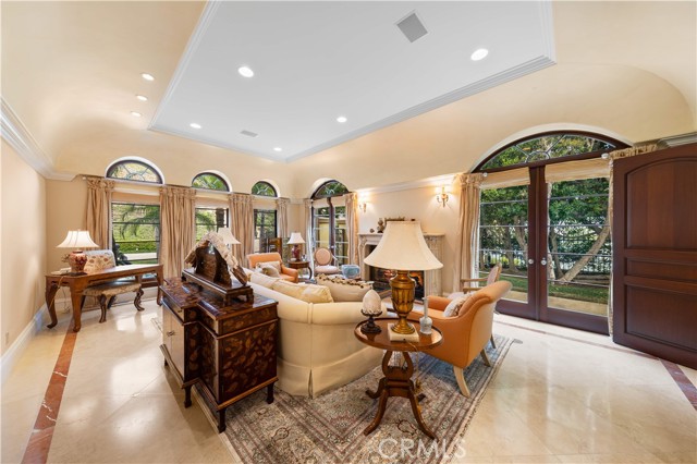 64 Laurel Drive, Rancho Palos Verdes CA: https://media.crmls.org/medias/be487c9b-3e89-4bdd-b1b0-31e2e5ec2f92.jpg