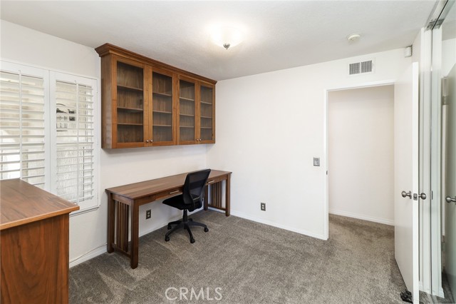 6815 Arthur Court, Chino CA: https://media.crmls.org/medias/be48b89d-edcb-4f03-b887-f59d9c40edb9.jpg