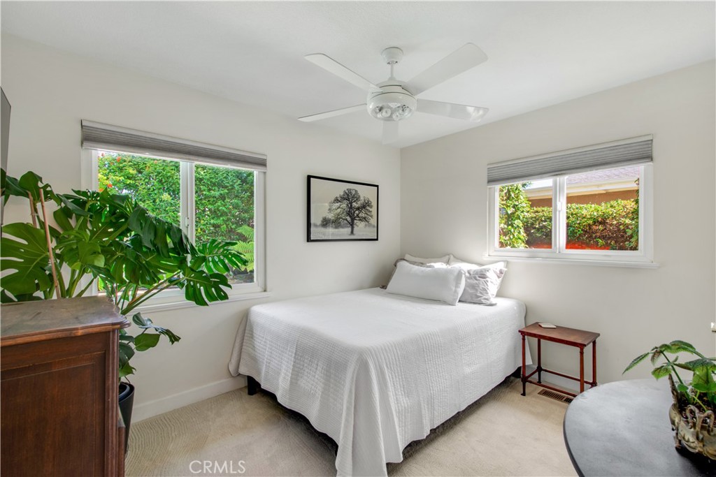 MLS #OC25138395 img 16