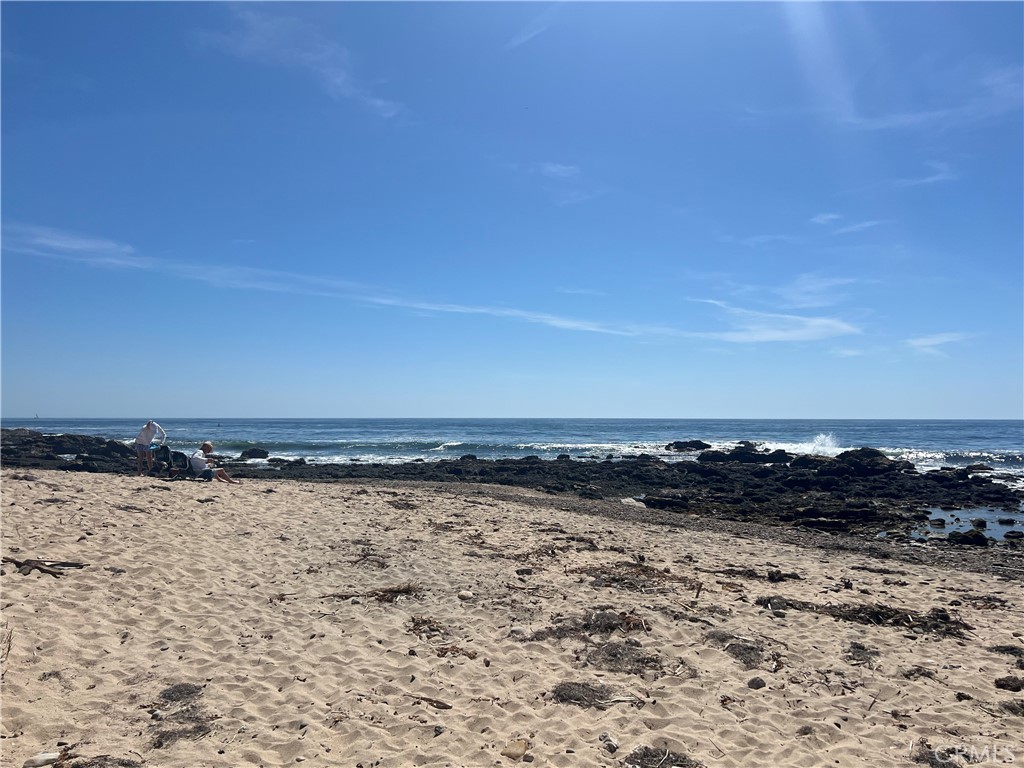 MLS #OC25182899 img 1